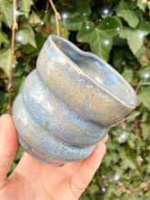 Load image into Gallery viewer, RIPPLE HEART POT - MYSTIC MIST